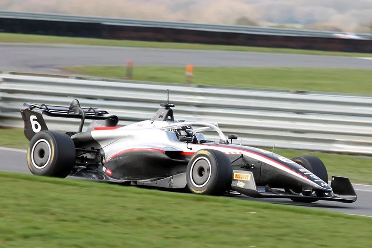 ディーゲン・フェアクロウ（ハイテック）