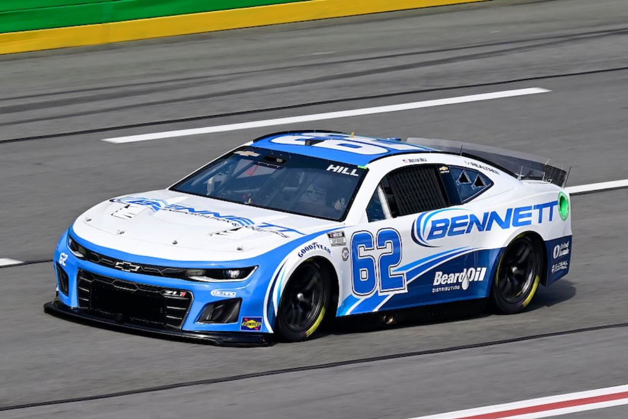 単独開催週ロッキンガムは19歳のサワリッチが初優勝。ケイシー・メアーズは通算500戦出場へ／NASCAR