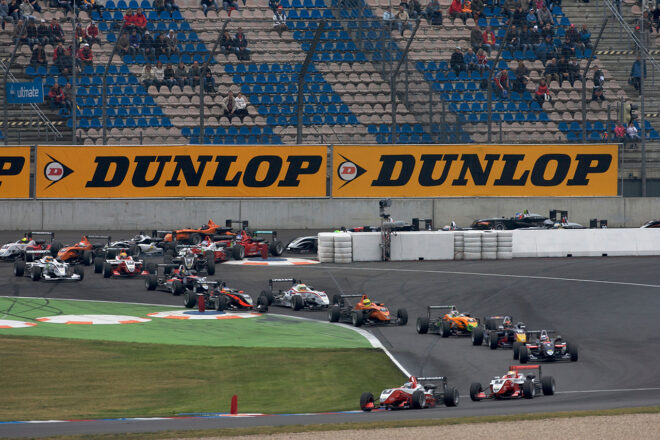 2009年ユーロF3　バルテリ・ボッタスとジュール・ビアンキ（ARTグランプリ）は時折見応えあるチーム内バトルを見せた