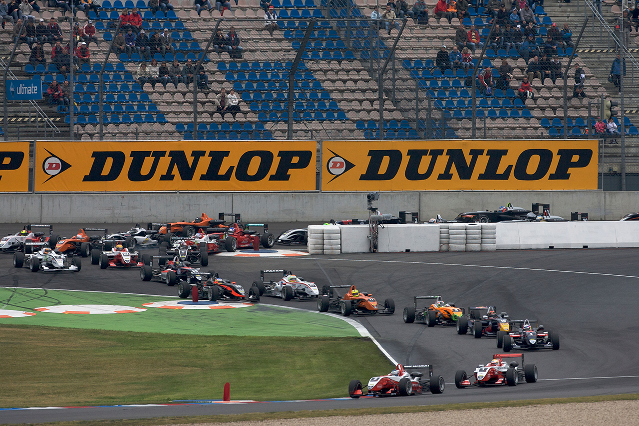 2009年ユーロF3　バルテリ・ボッタスとジュール・ビアンキ（ARTグランプリ）は時折見応えあるチーム内バトルを見せた