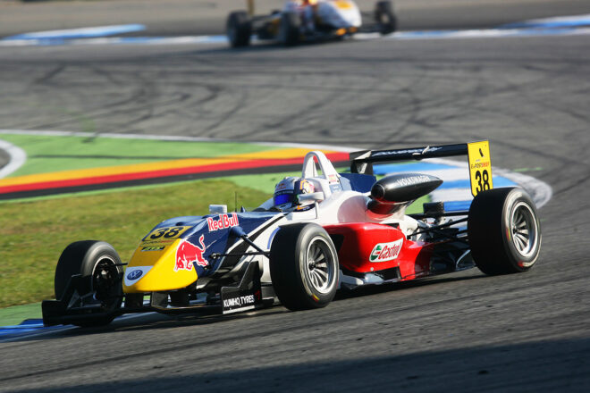 2011年ユーロF3第9戦ホッケンハイム カルロス・サインツ（シグネチャー）