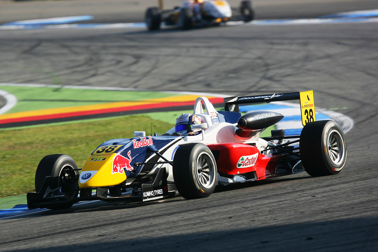 2011年ユーロF3第9戦ホッケンハイム カルロス・サインツ（シグネチャー）