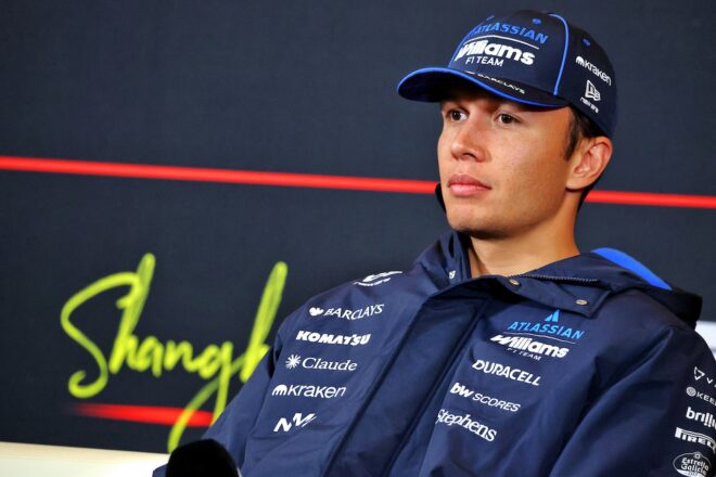 序盤戦で出遅れたウイリアムズの挽回策。アルボンは『FW48』の慢性的なグリップ不足を指摘