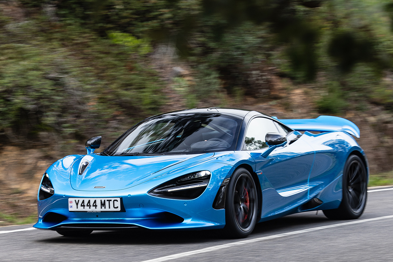 【F1参戦メーカーのフラッグシップモデル紹介】