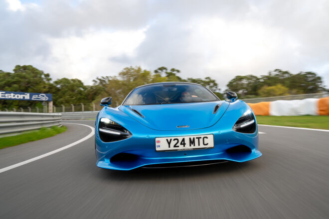 【F1参戦メーカーのフラッグシップモデル紹介】