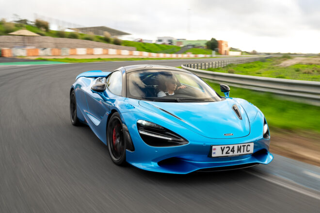 【F1参戦メーカーのフラッグシップモデル紹介】