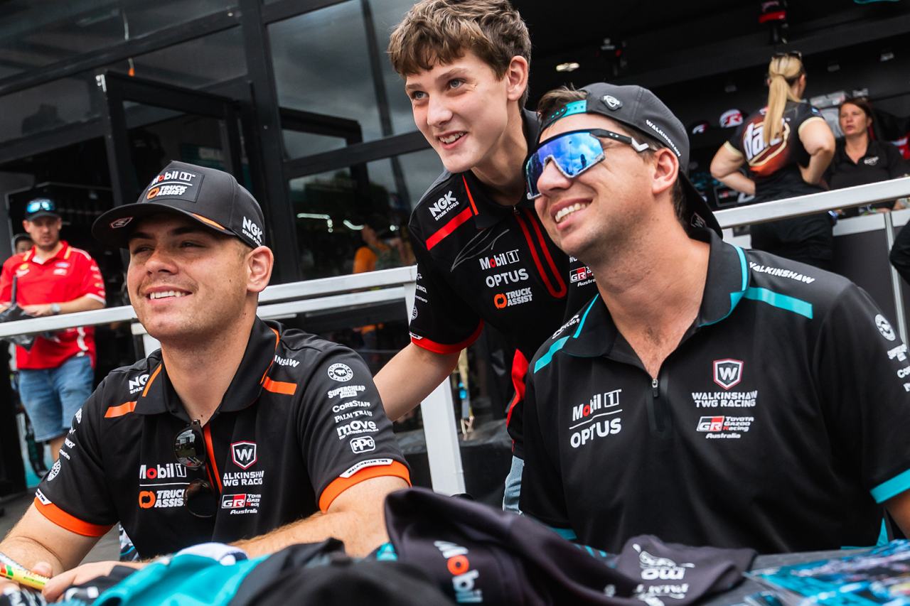 トヨタGRスープラ、低気圧襲来直前に初優勝。ライアン・ウッドがポール・トゥ・ウイン達成／RSC第3戦