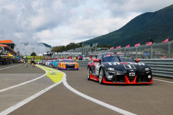 トヨタGRスープラ、低気圧襲来直前に初優勝。ライアン・ウッドがポール・トゥ・ウイン達成／RSC第3戦