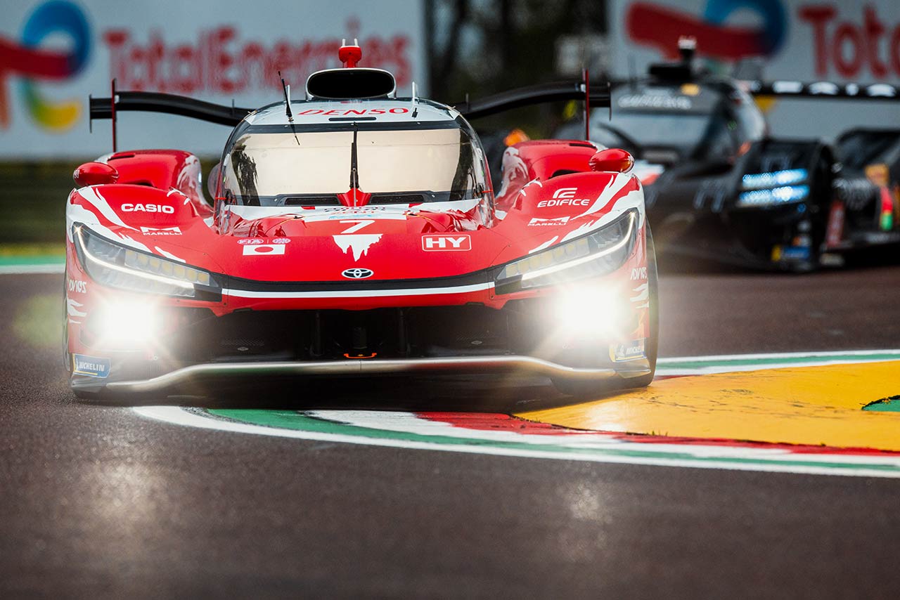 トヨタTR010ハイブリッド