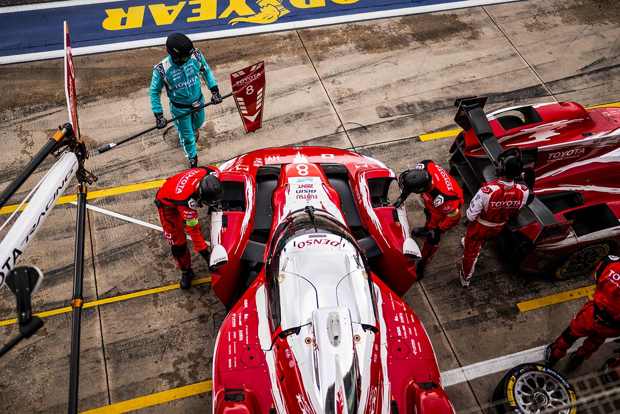 トヨタTR010ハイブリッド