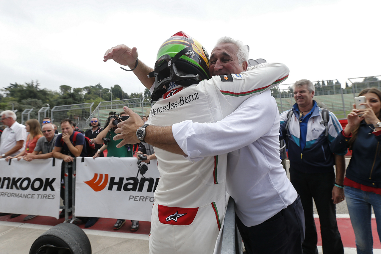 2016年FIA F3ヨーロピアン選手権でチャンピオンに輝いたランス・ストロール（プレマ・パワーチーム）、父ローレンス・ストロール