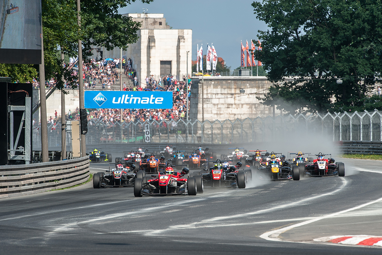 2016年FIA F3ヨーロピアン選手権に参戦するランス・ストロール（プレマ・パワーチーム）