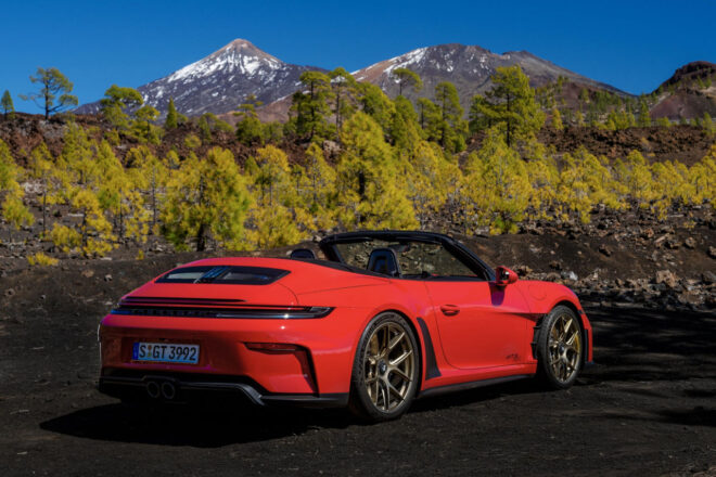 ポルシェジャパン、6速MTのみ軽量オープントップモデル『911 GT3 S／C』の予約受注を開始