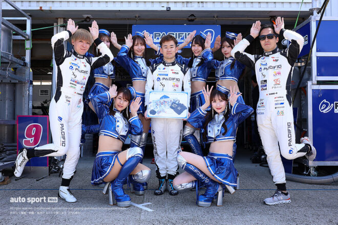 ほぼ全部見せます。2026年スーパーGTドライバーたちのレーシングスーツ姿＆レースアンバサダー（3）