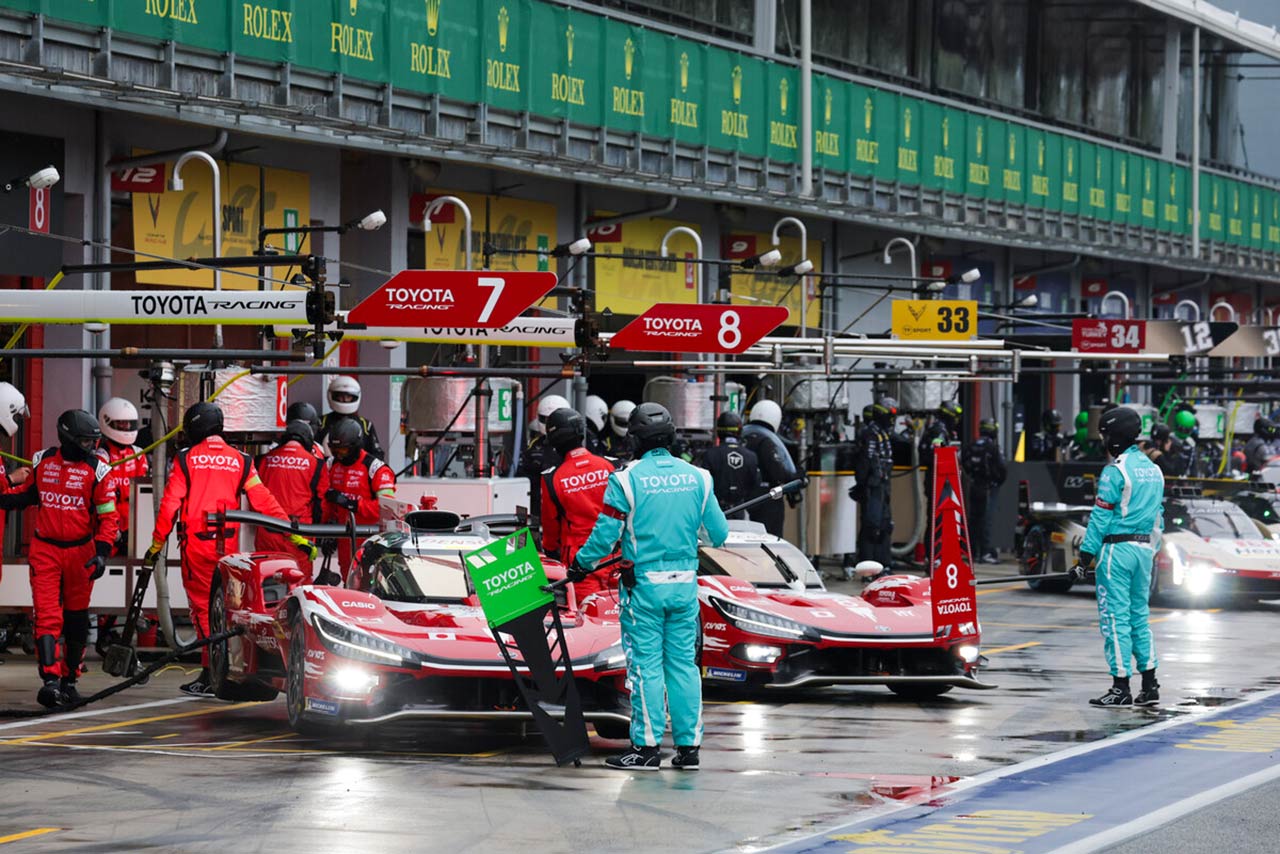 トヨタTR010ハイブリッド