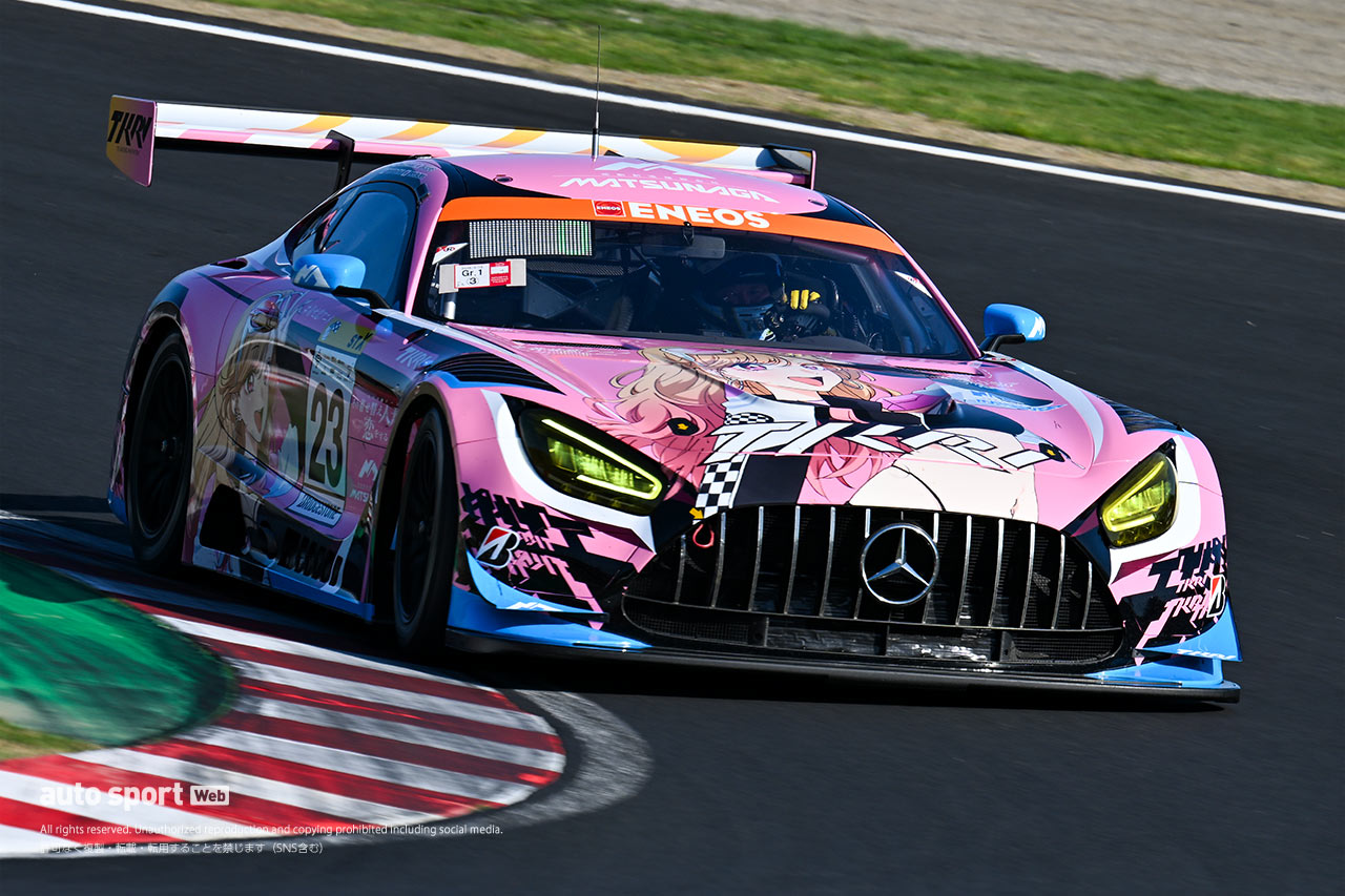 “着せ恋”カラーのTKRI松永建設AMG GT3発進！ 海夢カラーはインパクト抜群