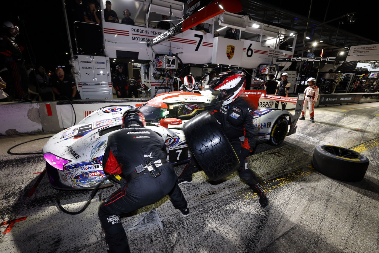 ポルシェ963、トヨタも未経験の“史上最重量”1100kgに。厳しいBoP調整は「成功に対する賛辞」とペンスキー社長