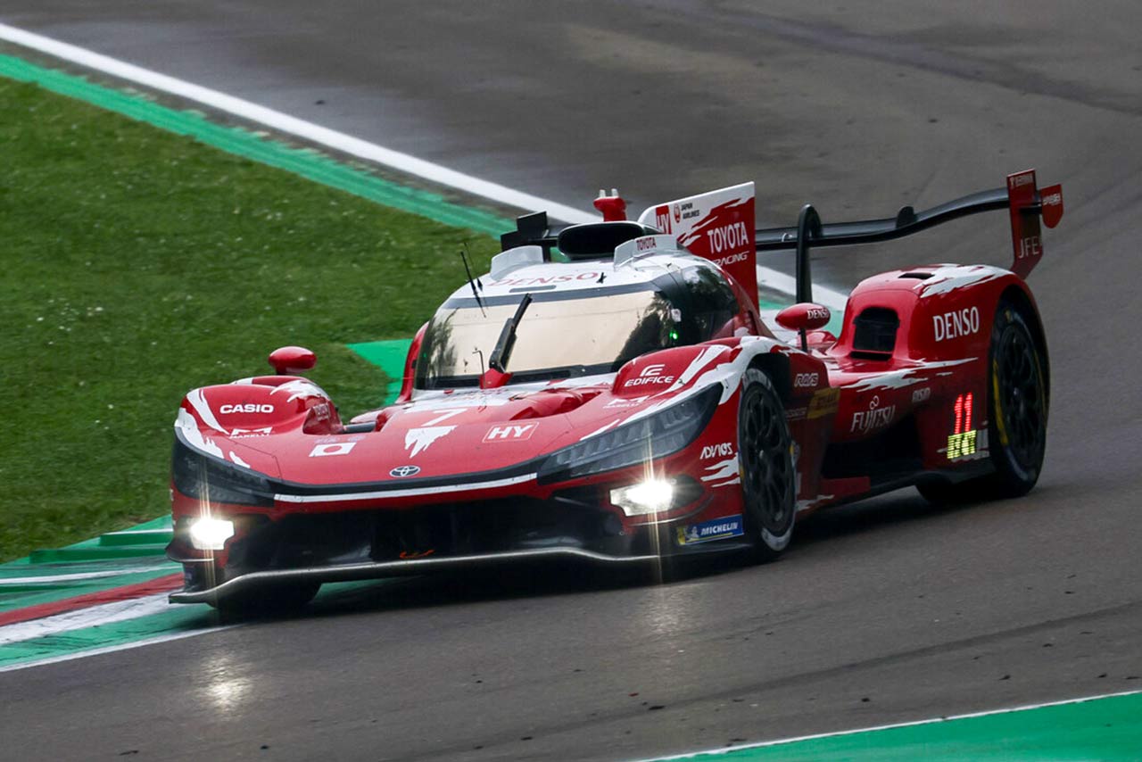 トヨタTR010ハイブリッド