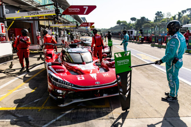 1秒以内に6車種、計10台。好調フェラーリ勢が1-2-3で改良型トヨタは7番手【WEC第1戦イモラFP1レポート】