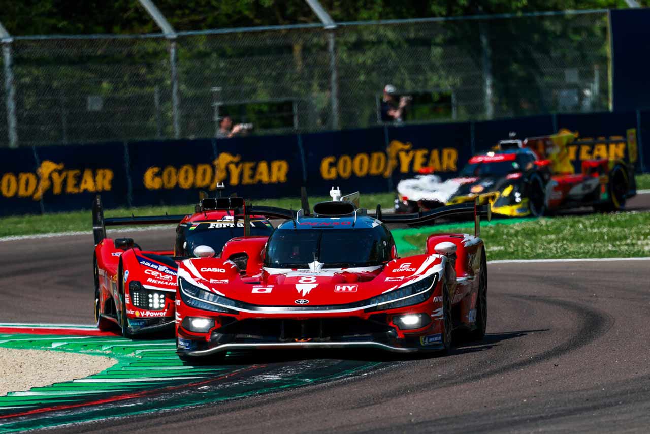 トヨタTR010ハイブリッド