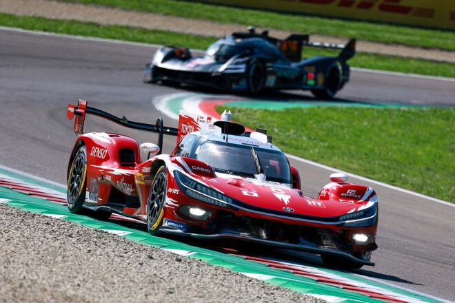 トヨタTR010ハイブリッド