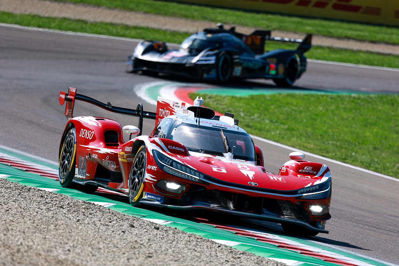 トヨタTR010ハイブリッド