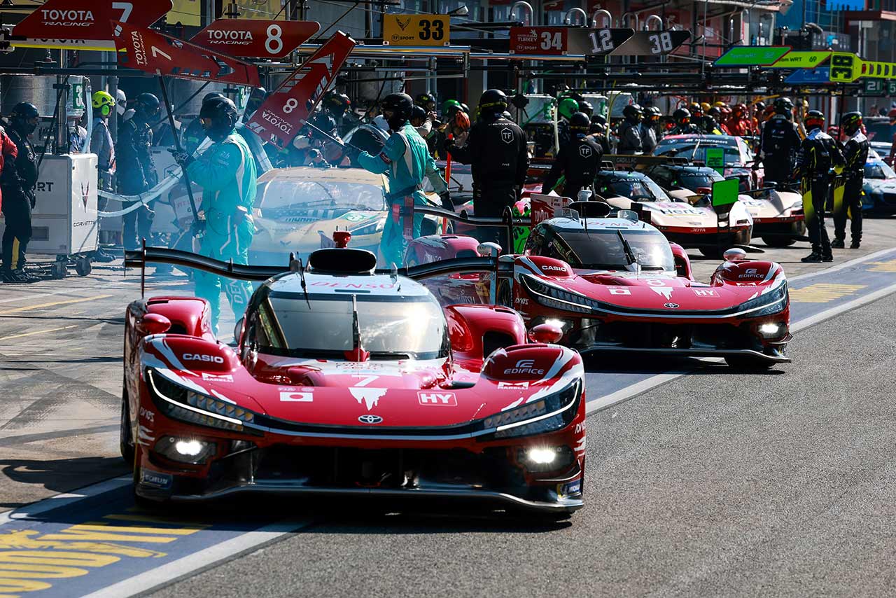 トヨタTR010ハイブリッド