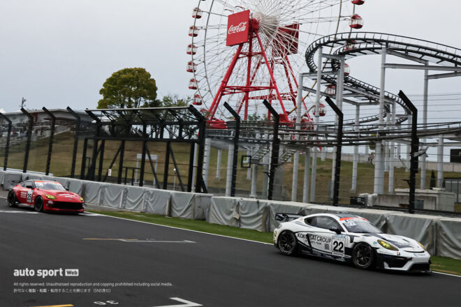 「ボトムを落とした」久保と「ミラーに映るスピードを変えた」富田の読み合い。ケイマンとフェアレディZが最終盤にクリーンバトル