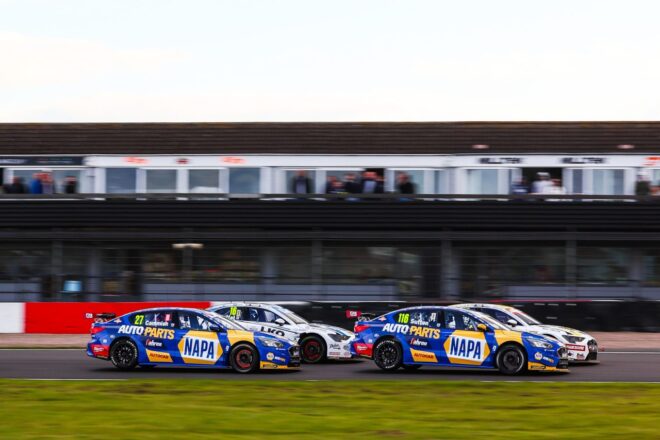 史上初の予選ヒートで新型メルセデスA35が歴史的勝利。決勝レース1も新型アウディが制覇／BTCC開幕戦