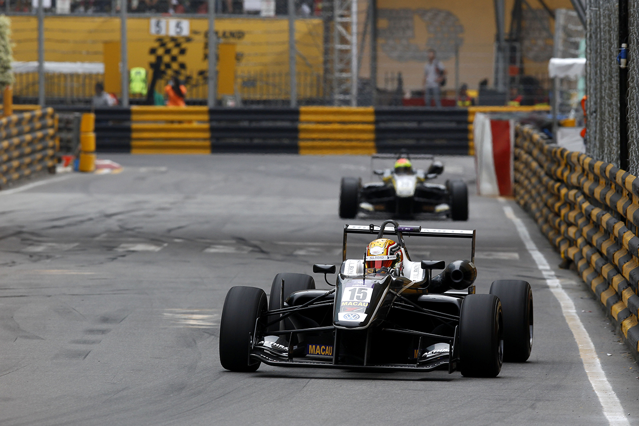 2015年第62回マカオF3GPに参戦したシャルル・ルクレール（VAR）