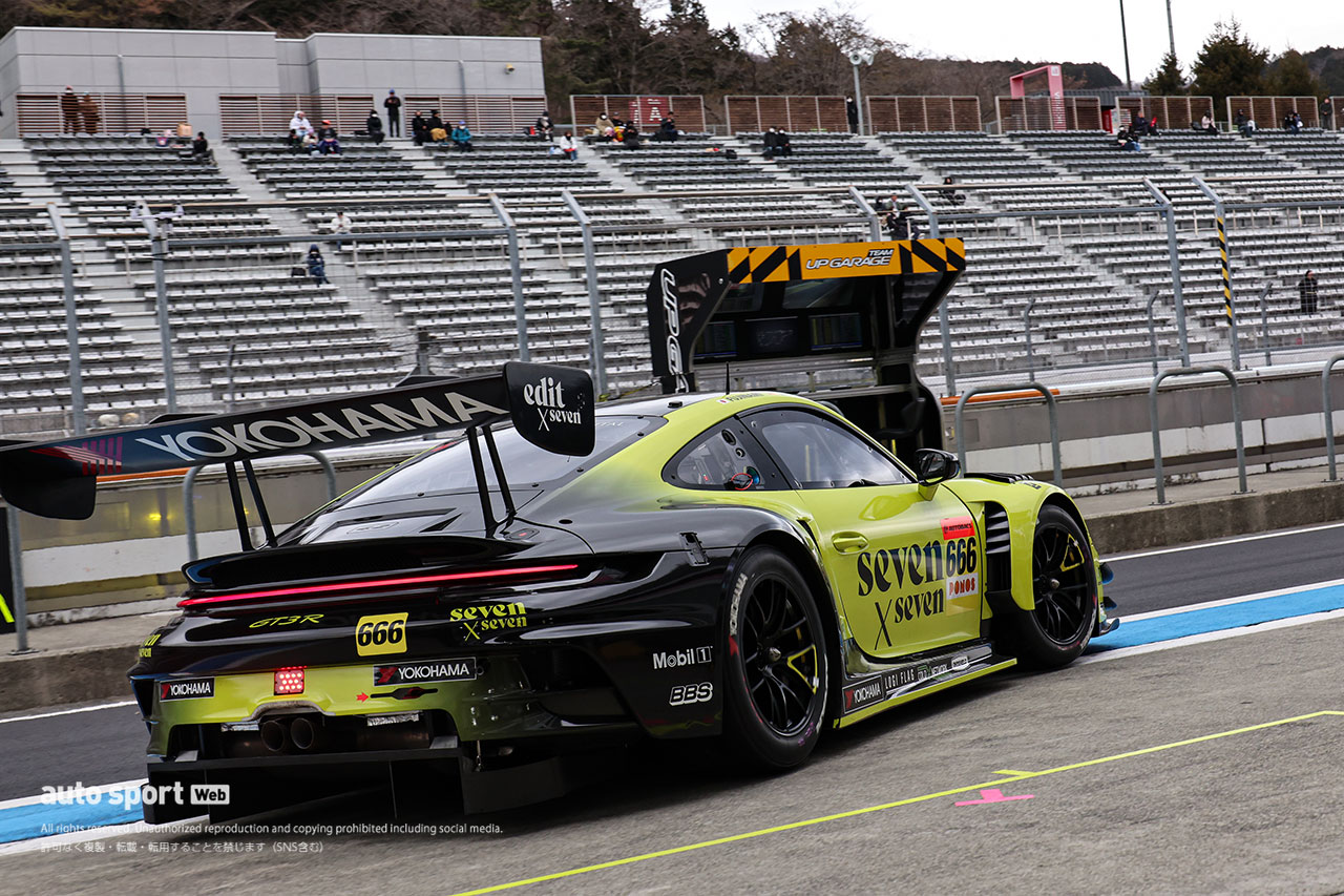 666号車seven x seven PORSCHE GT3R EVO