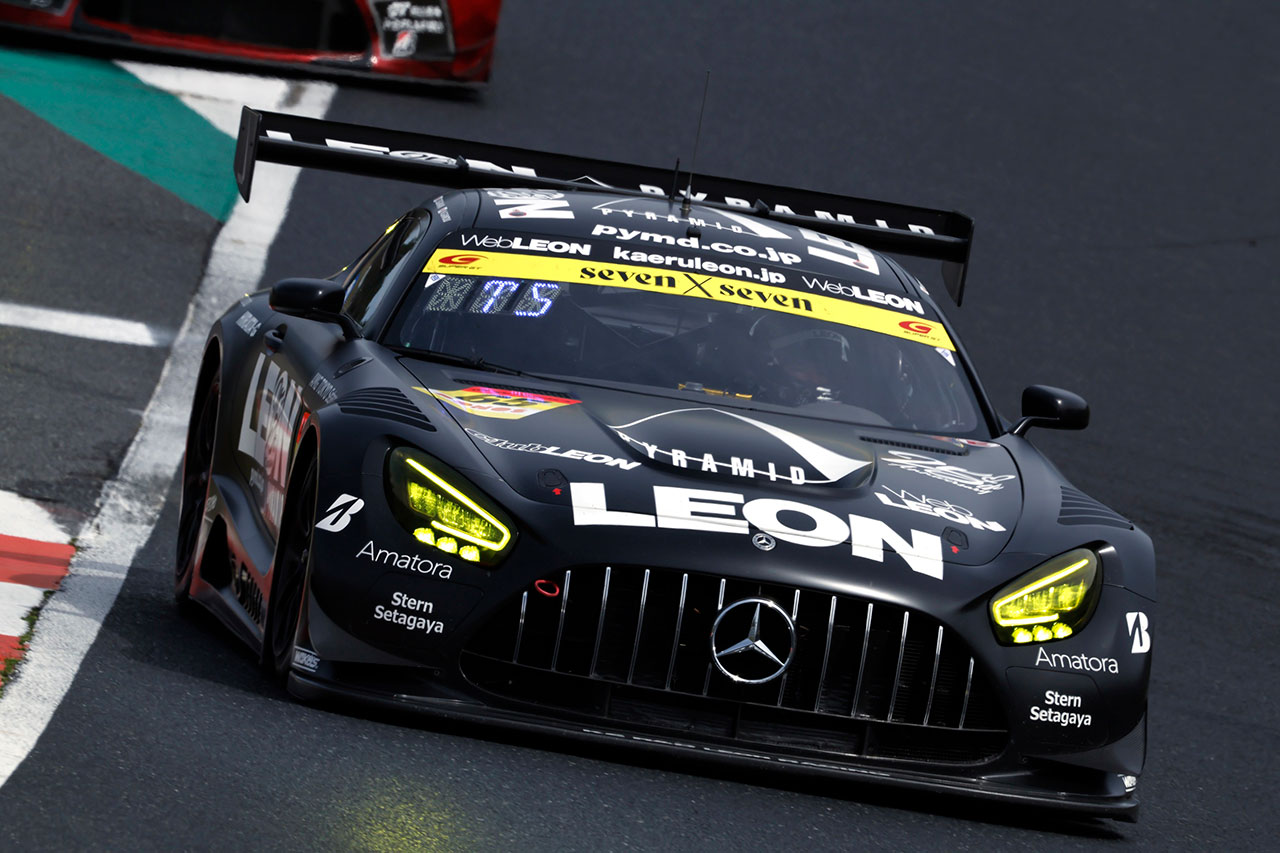 65号車LEON PYRAMID AMG