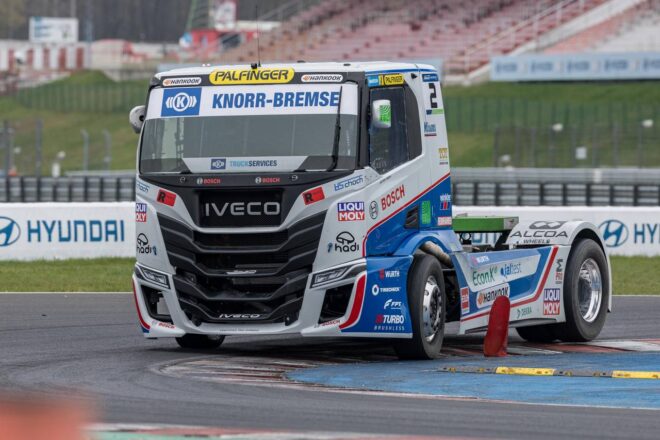 【WEEKLY ROUND UP】ヤリ-マティ・ラトバラ代表、自らの手で『GRカローラRC2』初優勝を1-2で達成