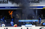 ヨス・フェルスタッペン（ベネトン）のピットストップ時に火災