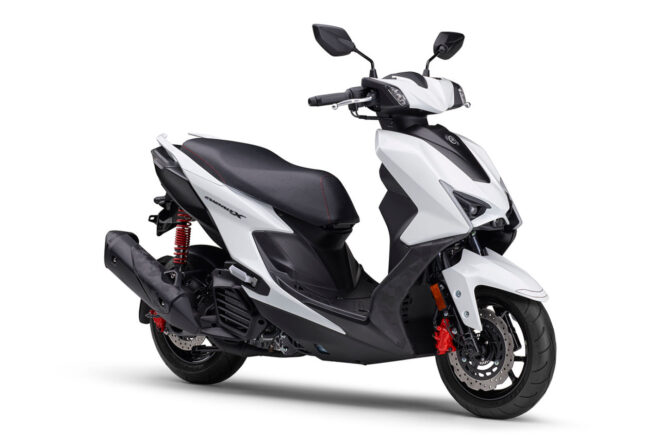 ヤマハが新型『シグナスX』を発表。新デザイン、加速性能向上、さらにトラクションコントロールも