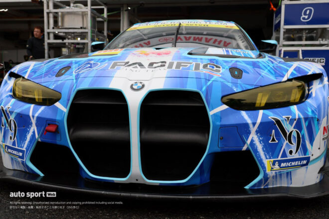 クビアトの新ヘルメットのこだわりは。ARTA PRELUDEを修復したメカニックの気骨ある意見／スーパーGTサーキット便り第1戦