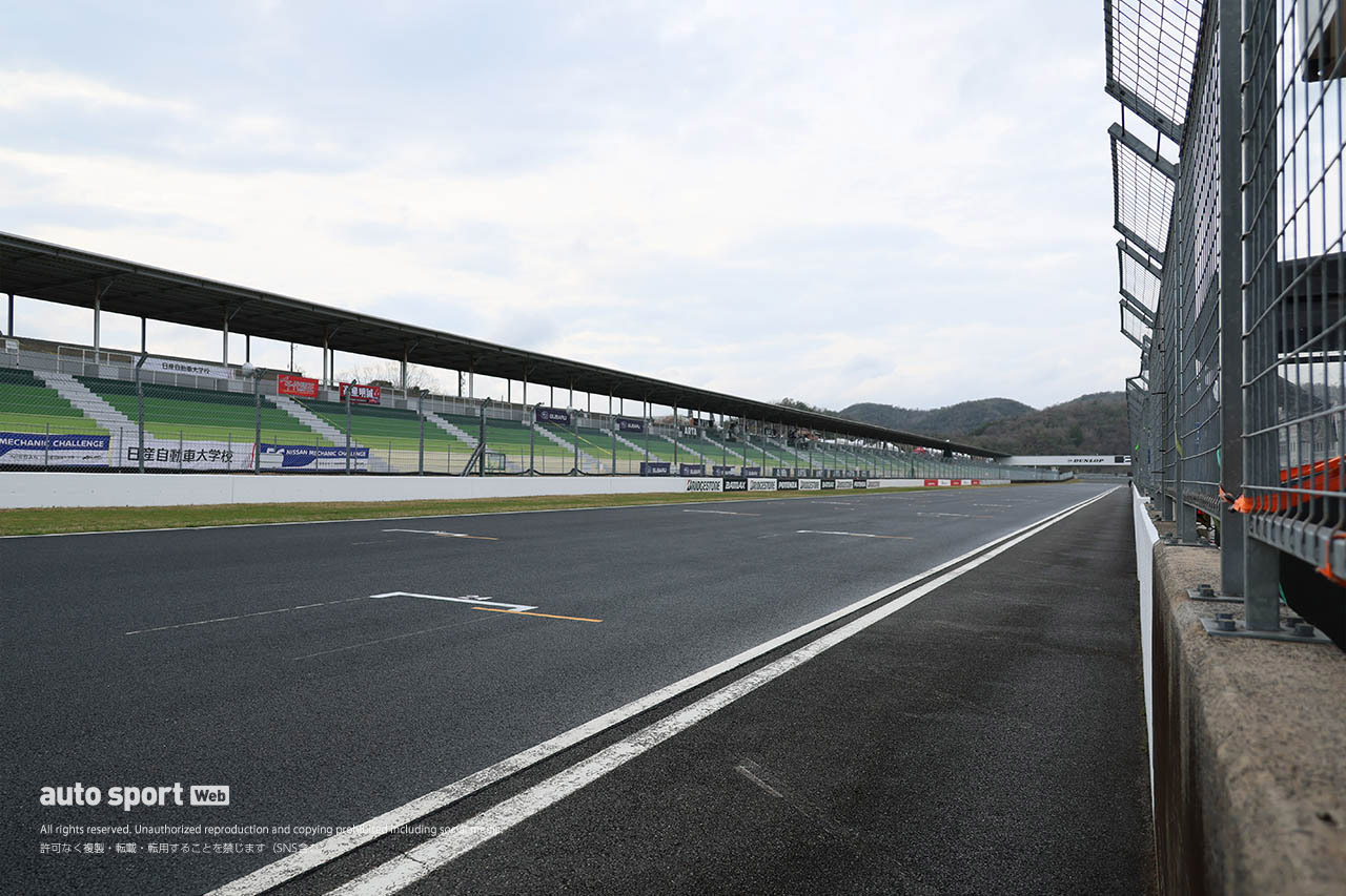 クビアトの新ヘルメットのこだわりは。ARTA PRELUDEを修復したメカニックの気骨ある意見／スーパーGTサーキット便り第1戦