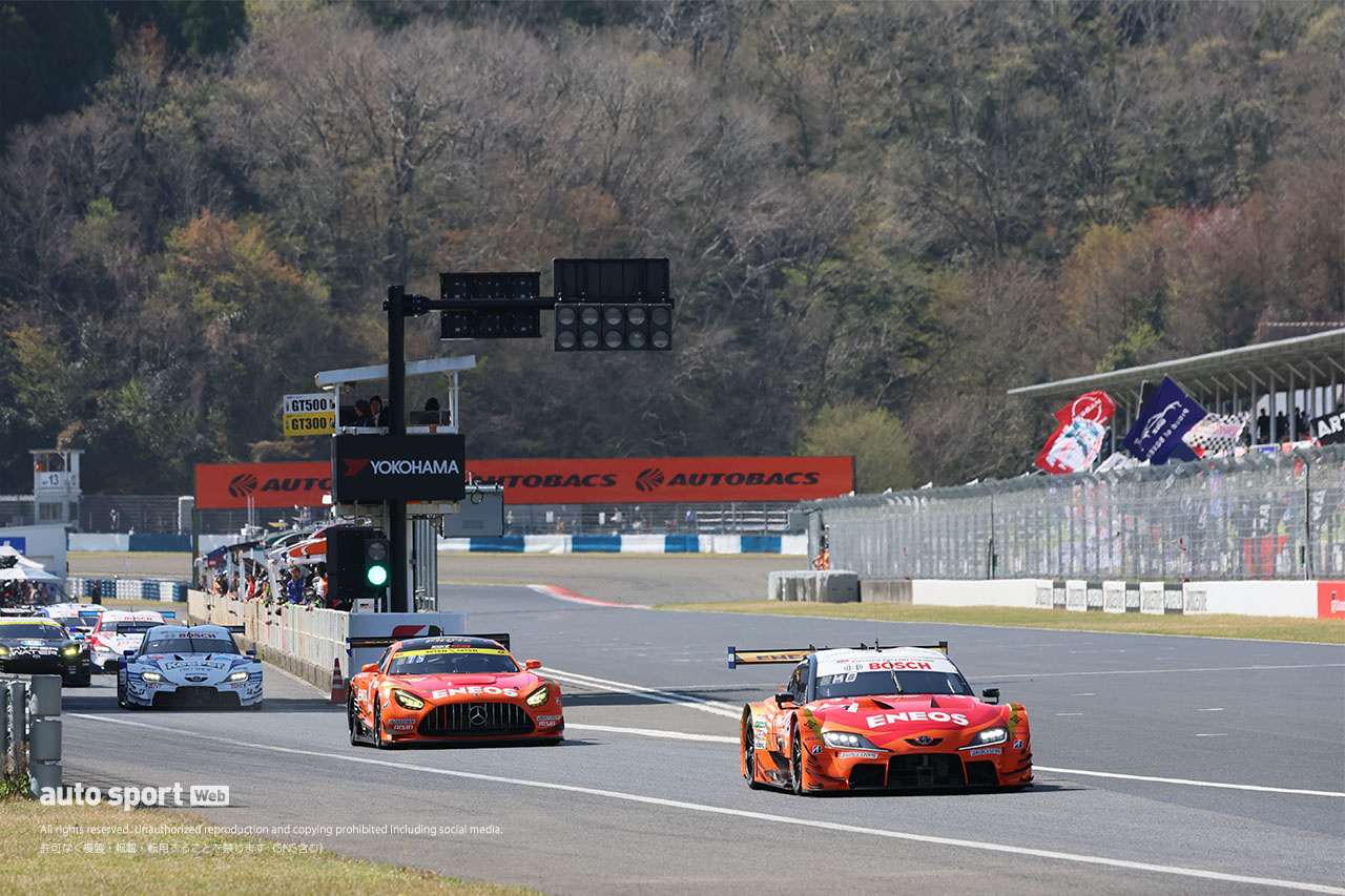 クビアトの新ヘルメットのこだわりは。ARTA PRELUDEを修復したメカニックの気骨ある意見／スーパーGTサーキット便り第1戦