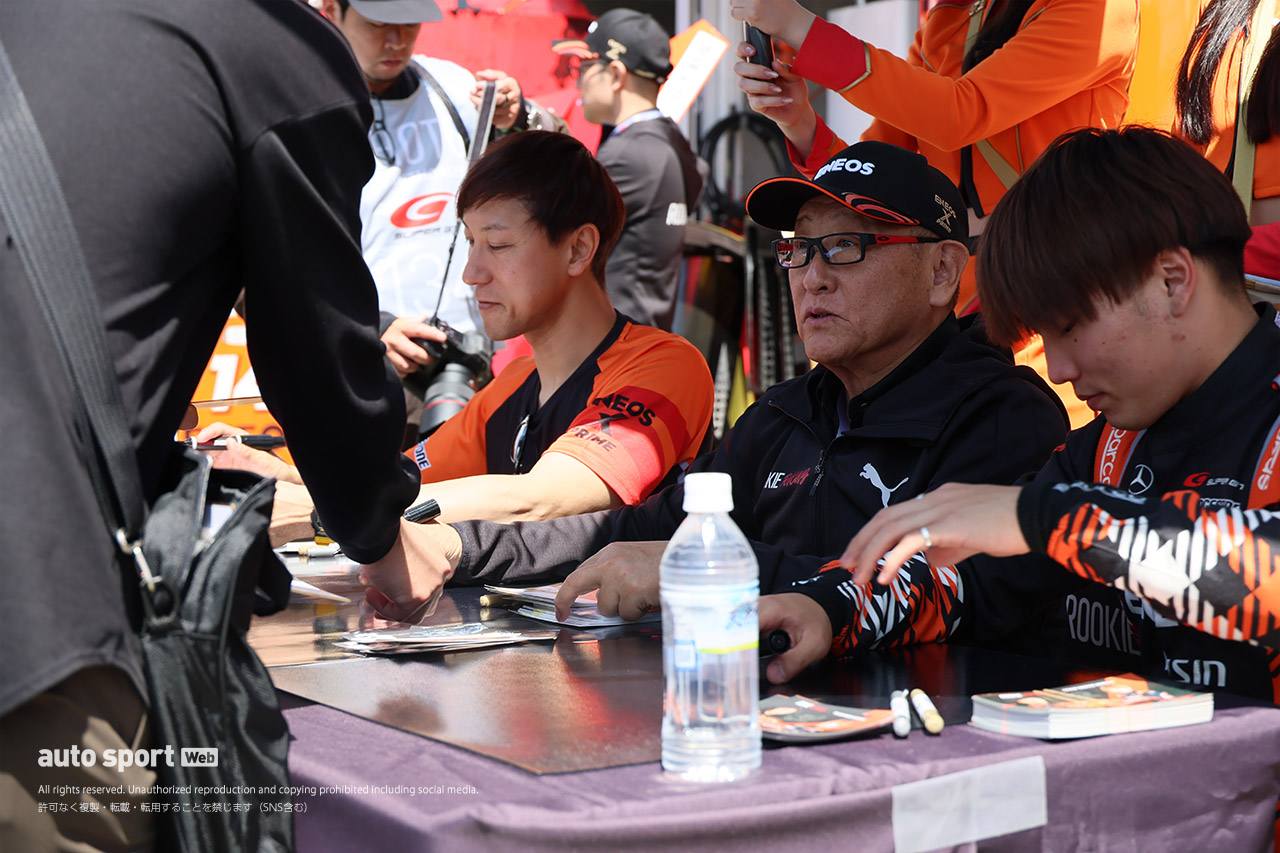 クビアトの新ヘルメットのこだわりは。ARTA PRELUDEを修復したメカニックの気骨ある意見／スーパーGTサーキット便り第1戦