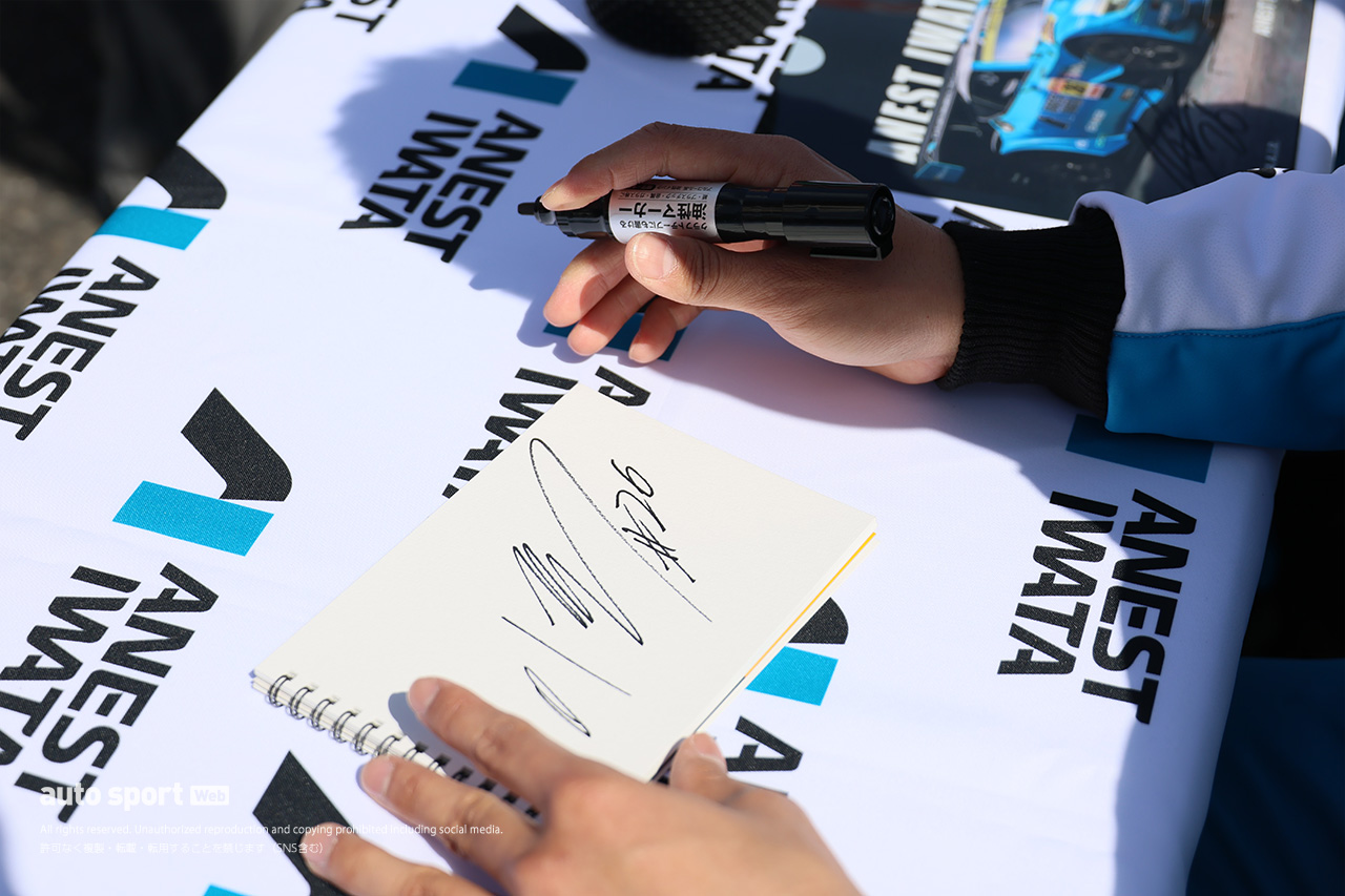 クビアトの新ヘルメットのこだわりは。ARTA PRELUDEを修復したメカニックの気骨ある意見／スーパーGTサーキット便り第1戦