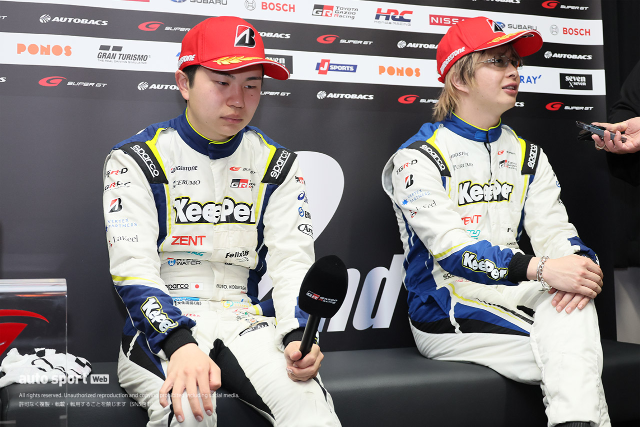 クビアトの新ヘルメットのこだわりは。ARTA PRELUDEを修復したメカニックの気骨ある意見／スーパーGTサーキット便り第1戦