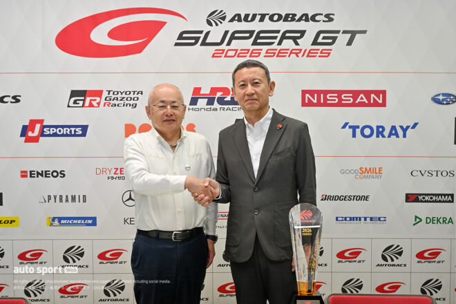 クビアトの新ヘルメットのこだわりは。ARTA PRELUDEを修復したメカニックの気骨ある意見／スーパーGTサーキット便り第1戦