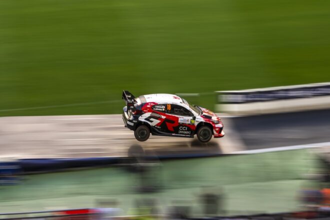 カナリアス開幕。勝田貴元がスタジアムSSを制し首位発進。初日はトヨタがワンツー【デイ1レポート】