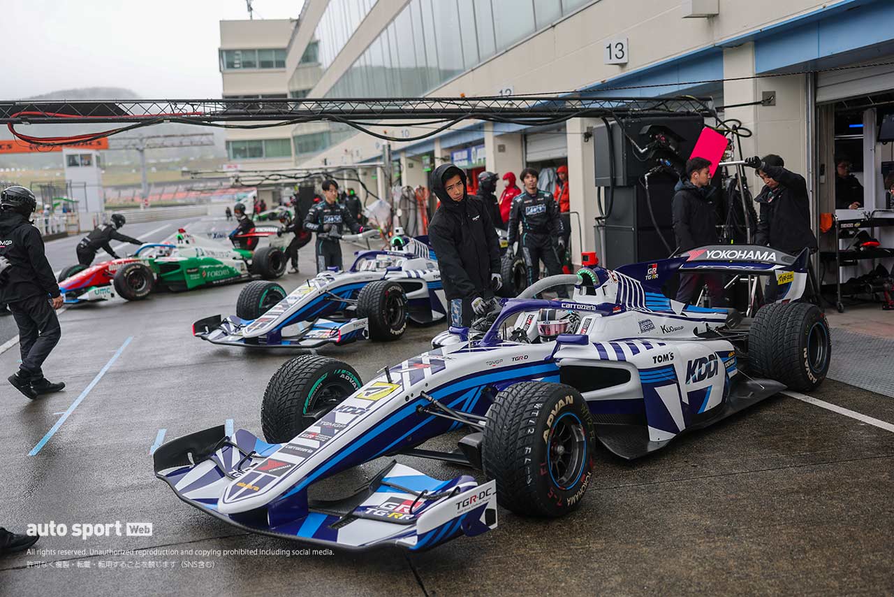 小林可夢偉（KDDI TGMGP TGR-DC）