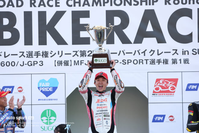 表彰台を獲得した水野涼（SDG DUCATI Team KAGAYAMA）／2026全日本ロード第2戦SUGO JSB1000 レース2