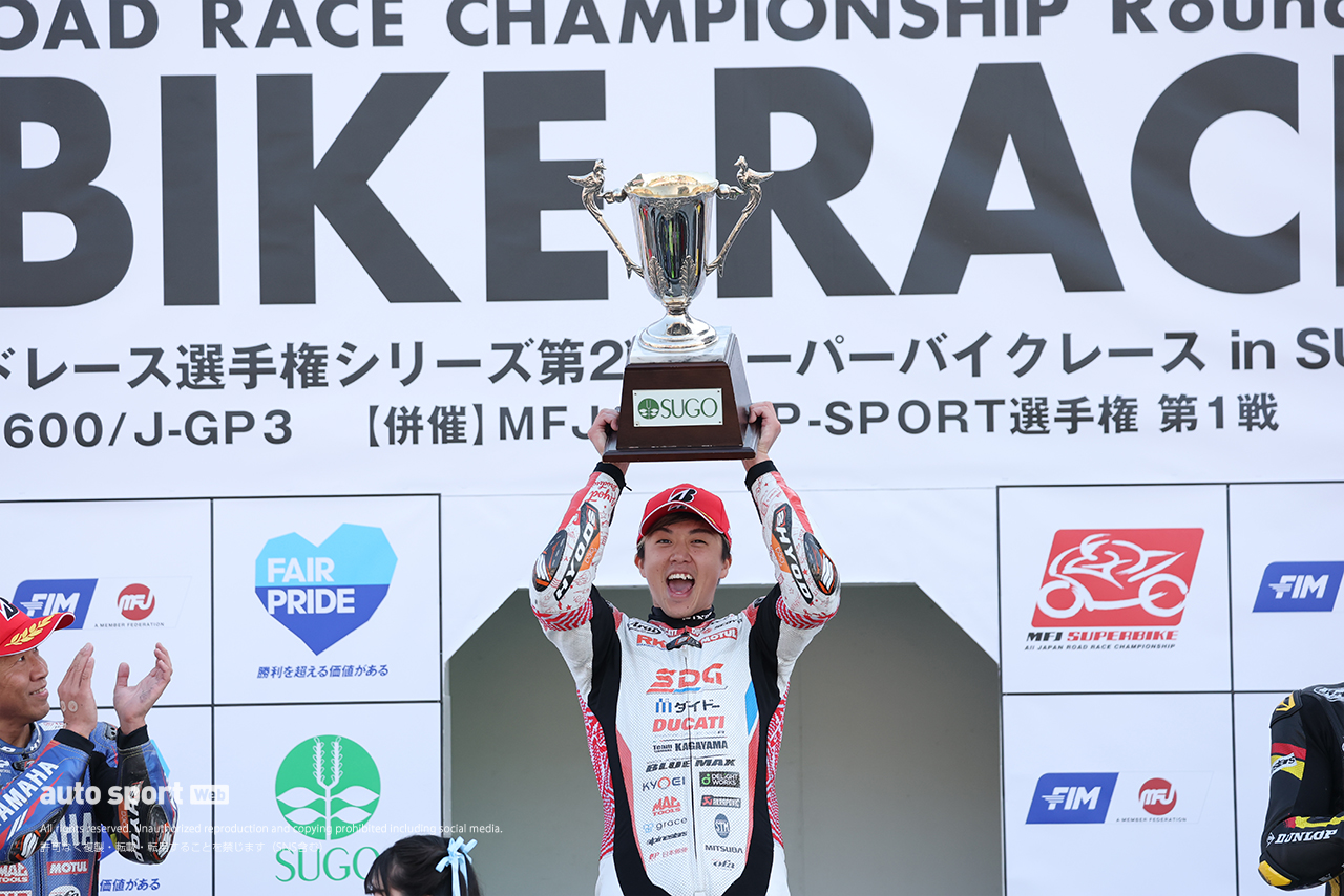 表彰台を獲得した水野涼（SDG DUCATI Team KAGAYAMA）／2026全日本ロード第2戦SUGO JSB1000 レース2