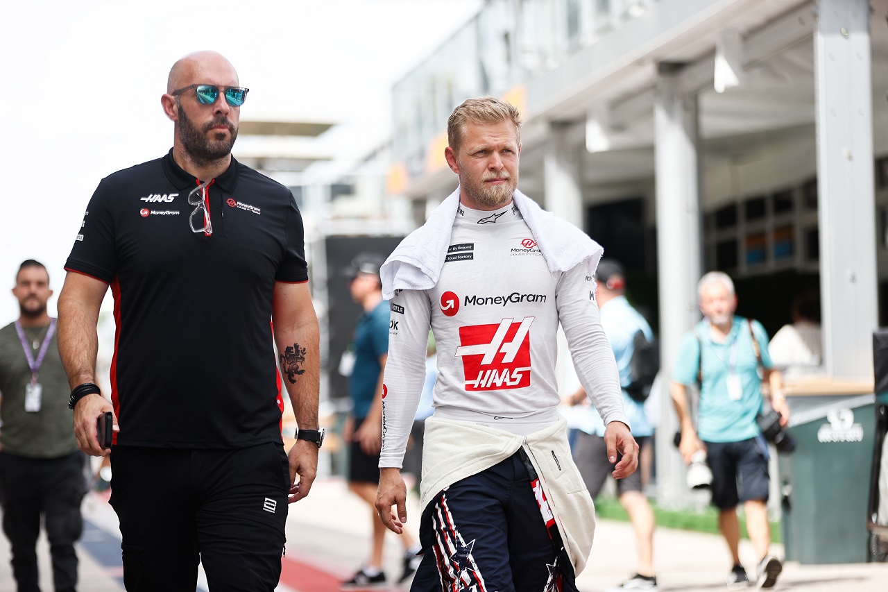 スチュアート・モリソンとケビン・マグヌッセン（ハース）