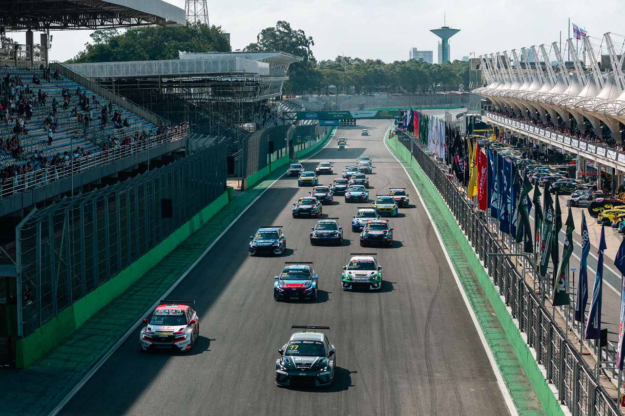 BRCヒョンデがTCRワールドツアー参戦表明。ミケリスとアズコナの2台体制に「大きなメリットがある」
