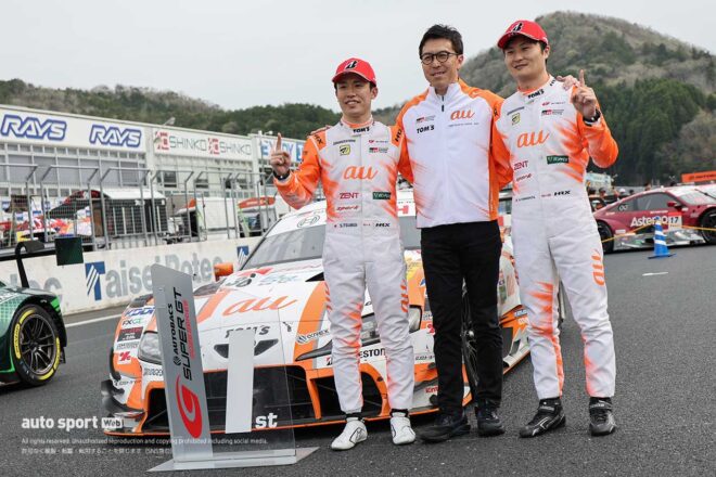 坪井翔／伊藤大輔監督／山下健太（au TOM’S GR Supra）