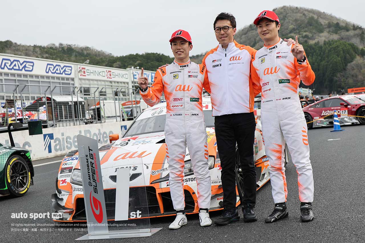 坪井翔／伊藤大輔監督／山下健太（au TOM’S GR Supra）